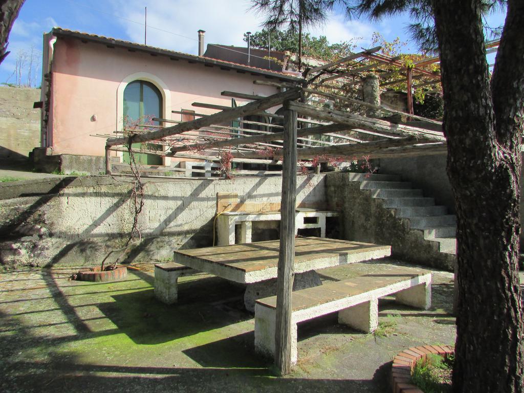 Rifugio Dei Tre Pini Guest House Castelmola Exterior photo